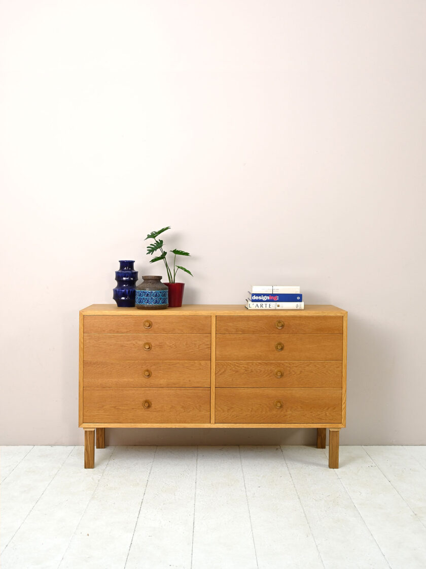 Cassettiera-vintage-in-rovere-con-8-cassetti