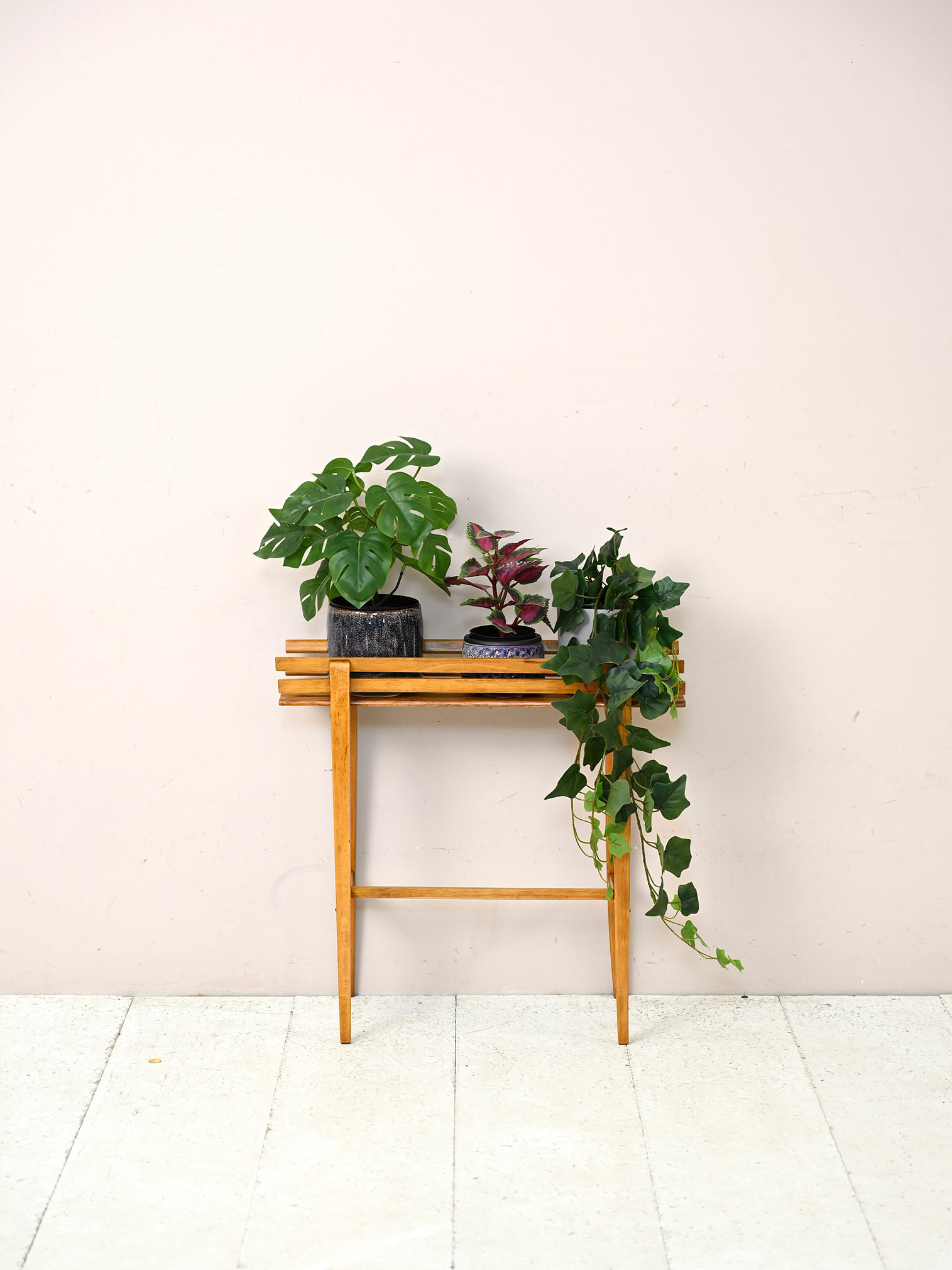 AD363-a Fioriera-scandinava-in-legno