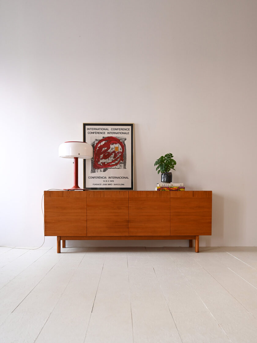 Sideboard-scandinavo-in-teak-di-Nils-Jonsson