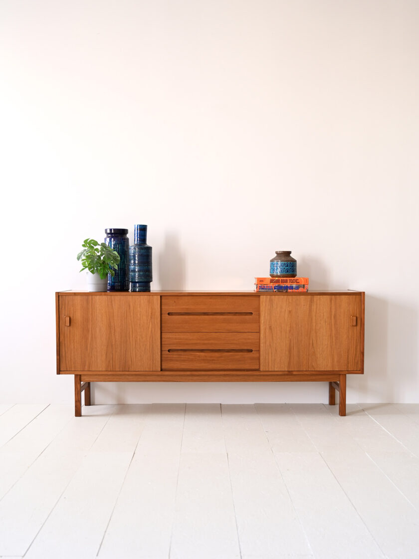 Sideboard-in-teak-di-Nils-Jonsson-per-Troeds
