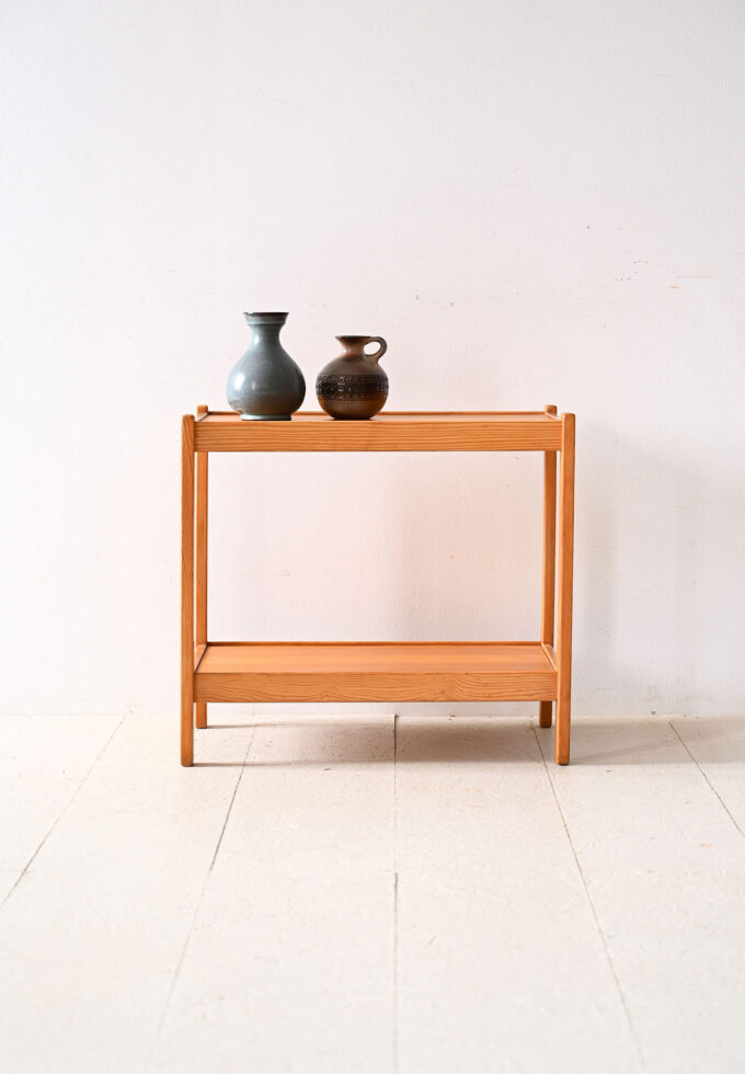 Scandinavian double shelf side table