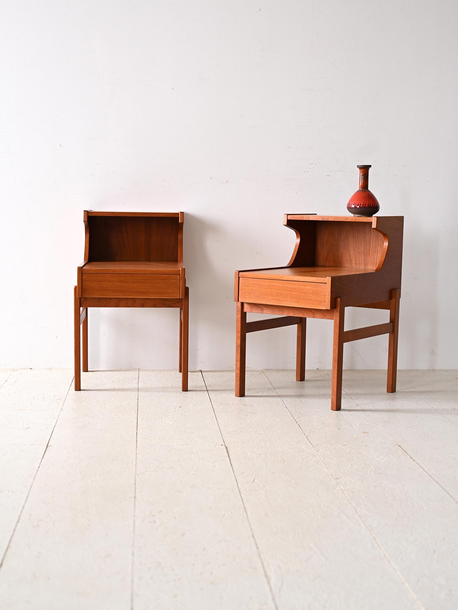 Comodini vintage con cassetto-a