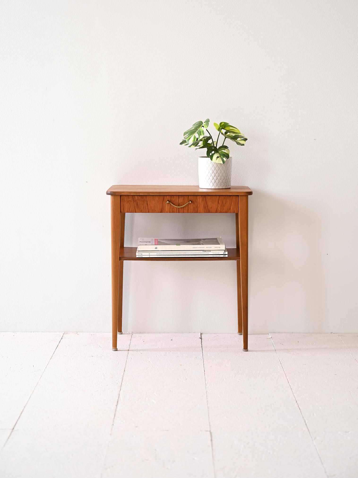 Comodino retrò teak-a Comodino retrò in teak-a