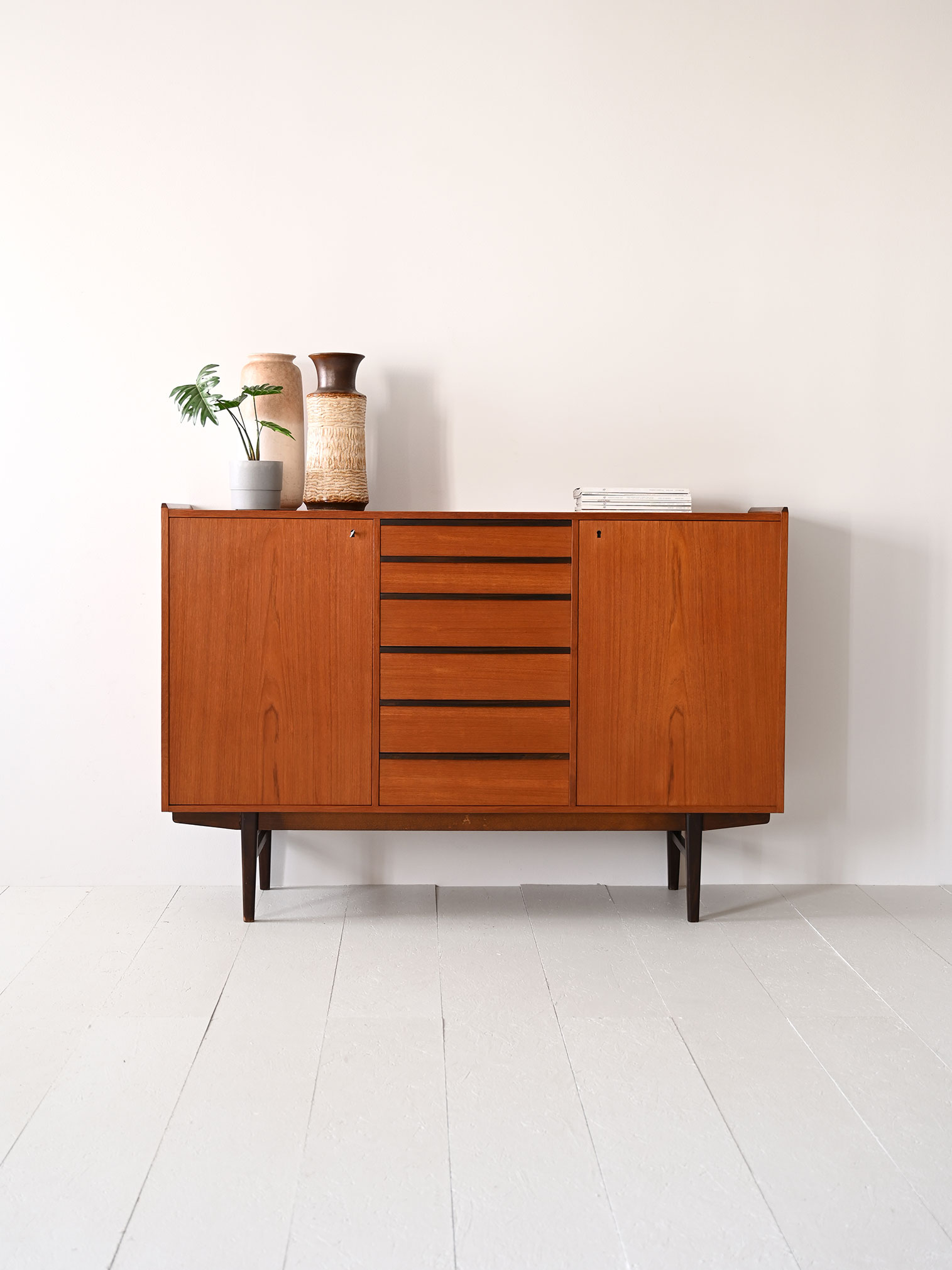 Highboard scandinavo teak 50s-a Highboard scandinavo in teak, anni '50-a