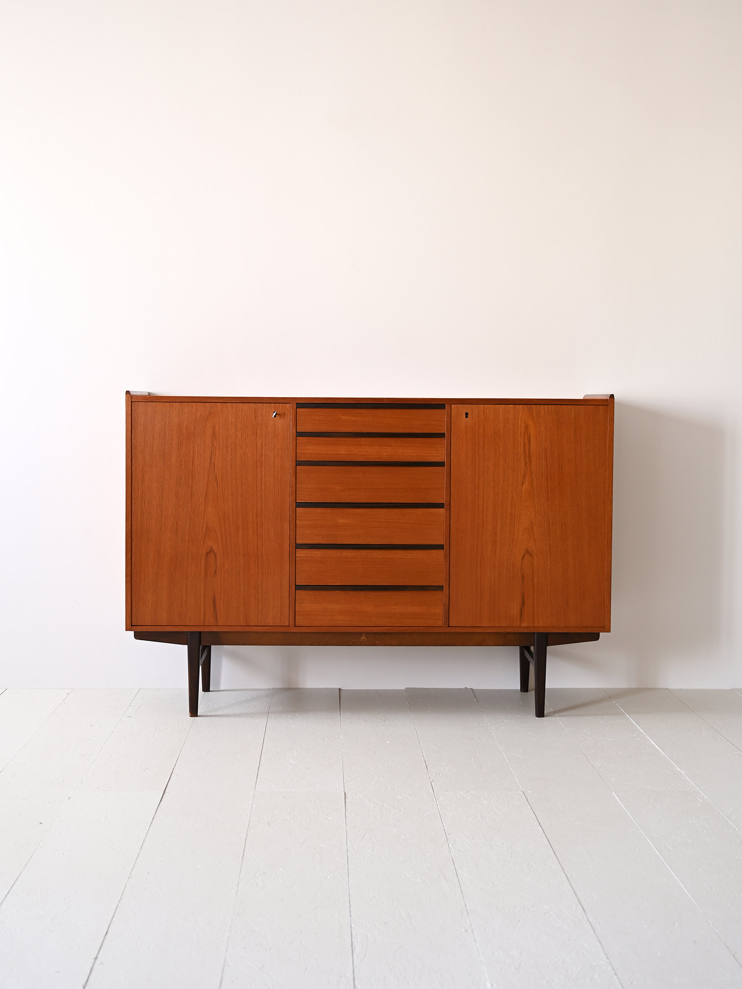 Highboard scandinavo teak 50s-b Highboard scandinavo in teak, anni '50-b