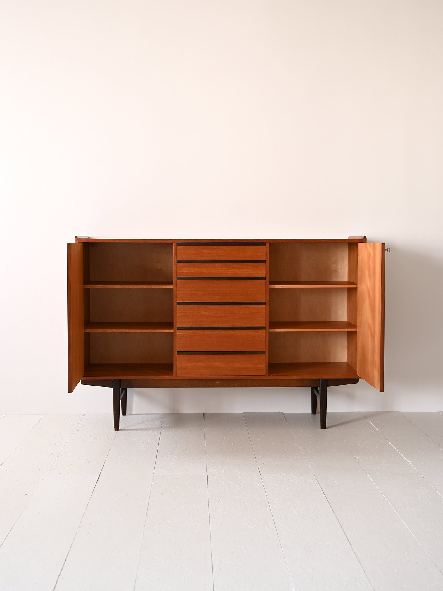 Highboard scandinavo teak 50s-c Highboard scandinavo in teak, anni '50-c