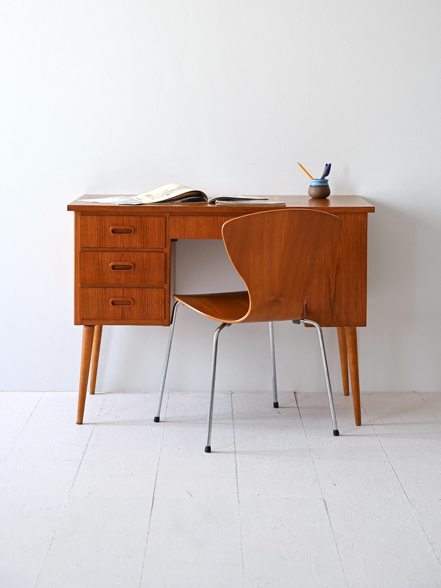 Scrivania vintage teak-b Scrivania vintage in teak-b