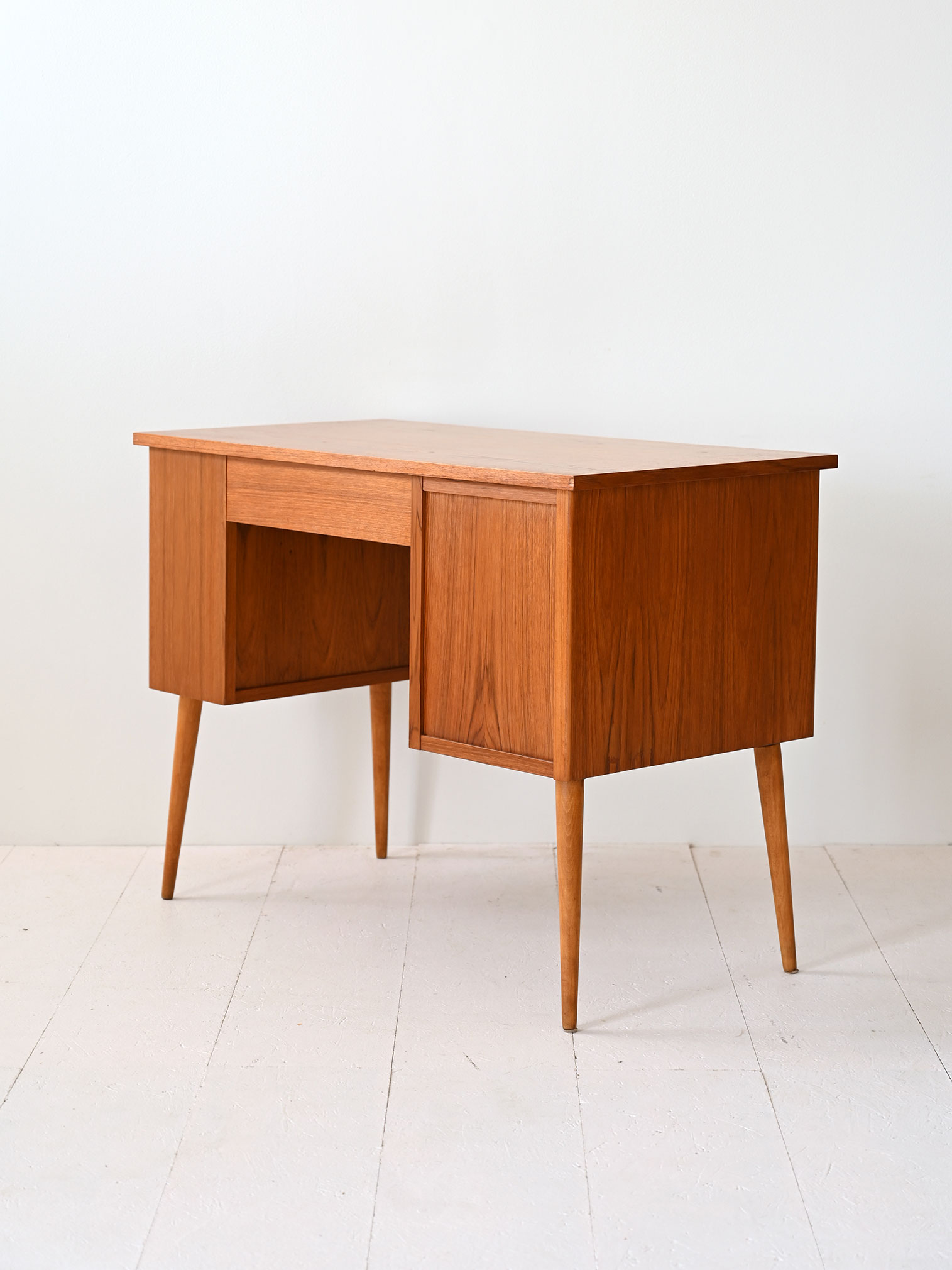 Scrivania vintage teak-f Scrivania vintage in teak-f