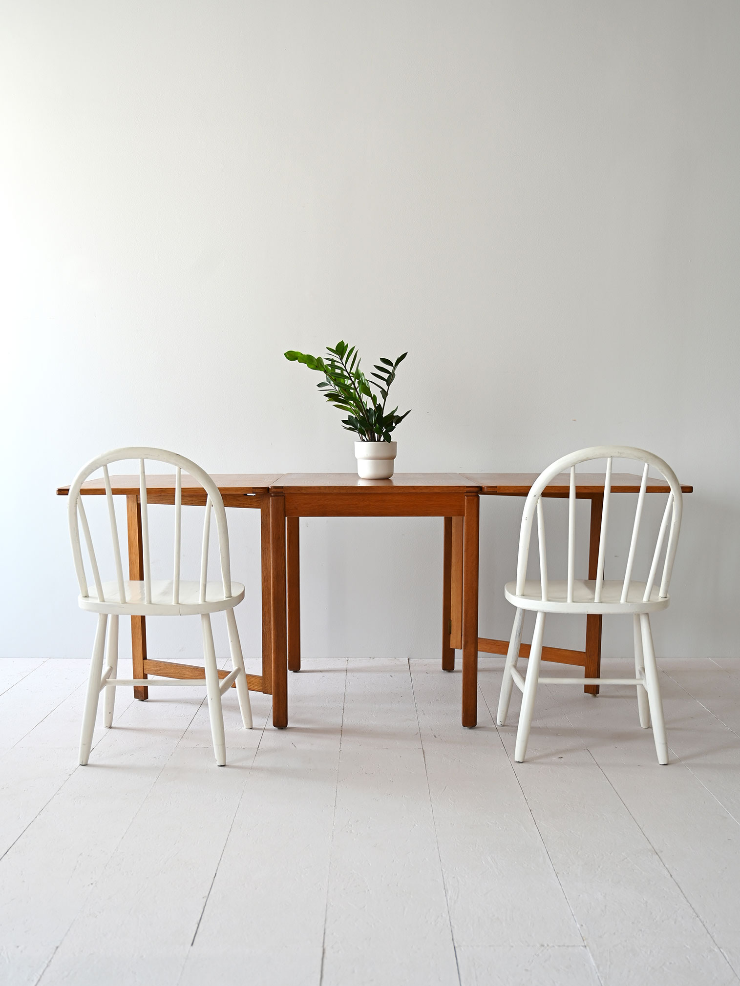 Tavolo scandinavo pieghevole-a Tavolo scandinavo pieghevole-a
