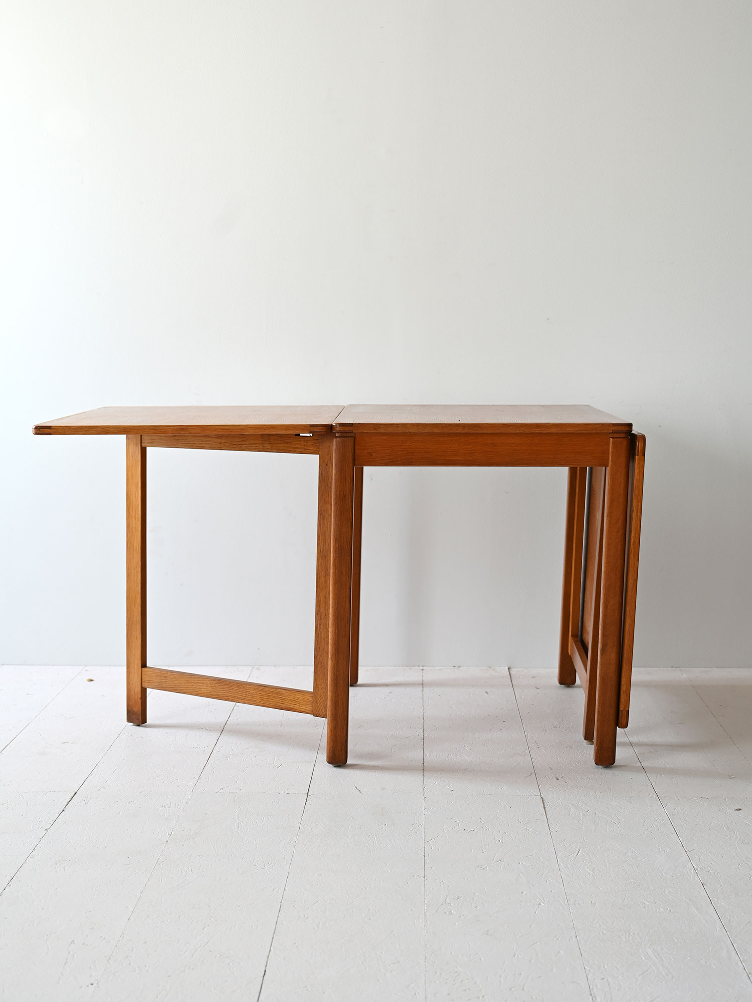Tavolo scandinavo pieghevole-c Tavolo scandinavo pieghevole-c