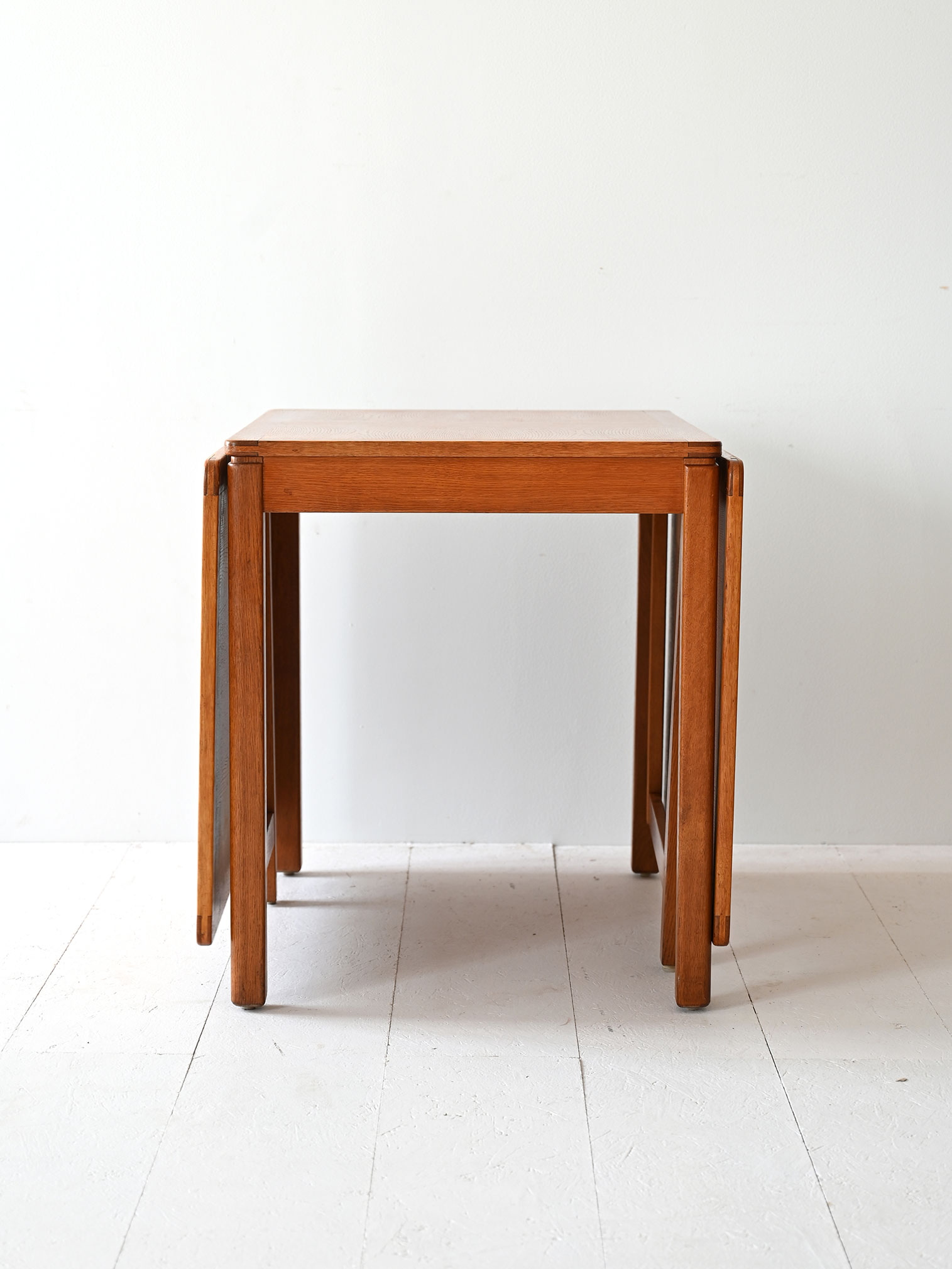 Tavolo scandinavo pieghevole-d Tavolo scandinavo pieghevole-d