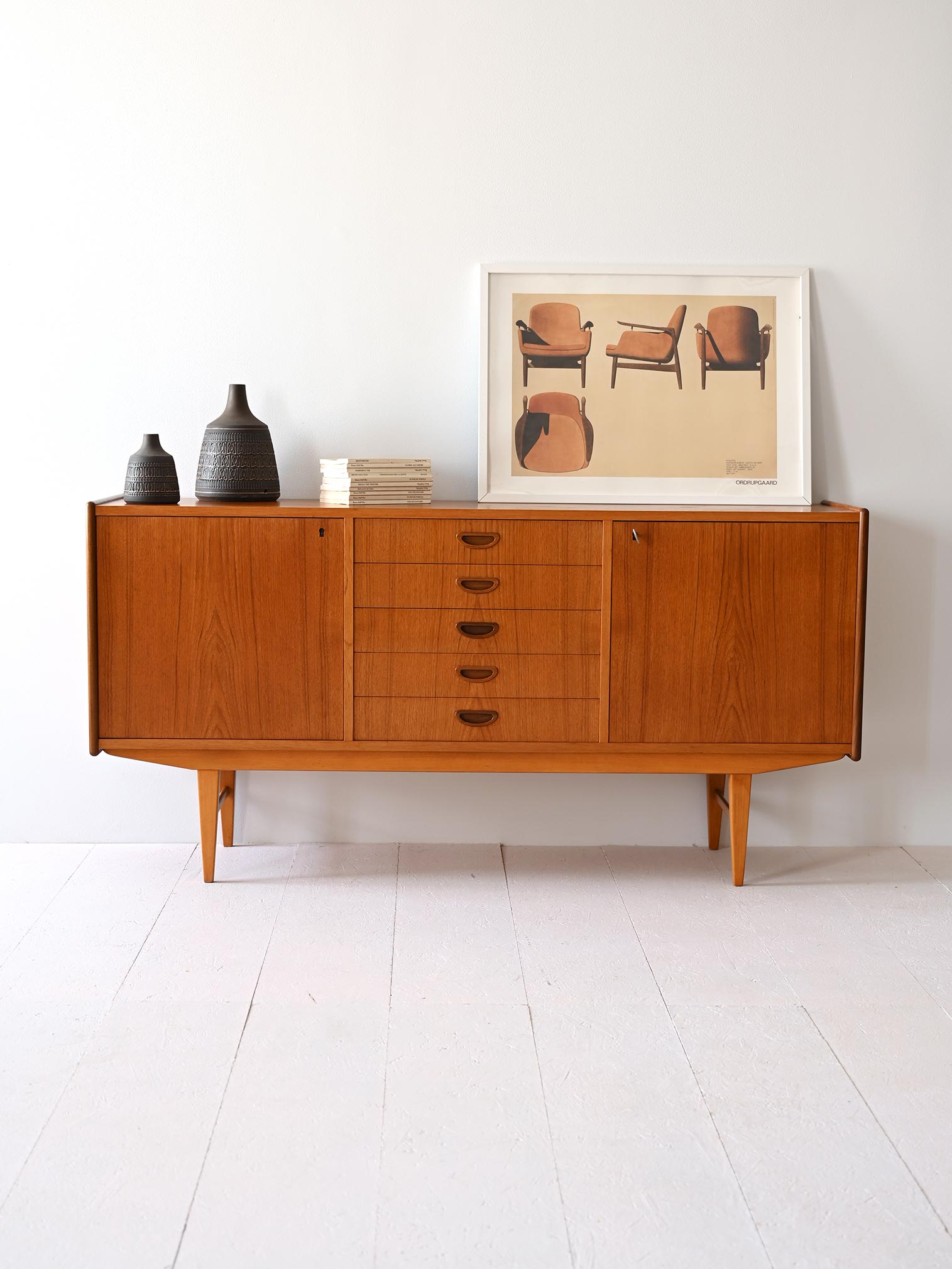 Sideboard 60s cassetti centrali-b Sideboard anni '60 con cassetti centrali-b