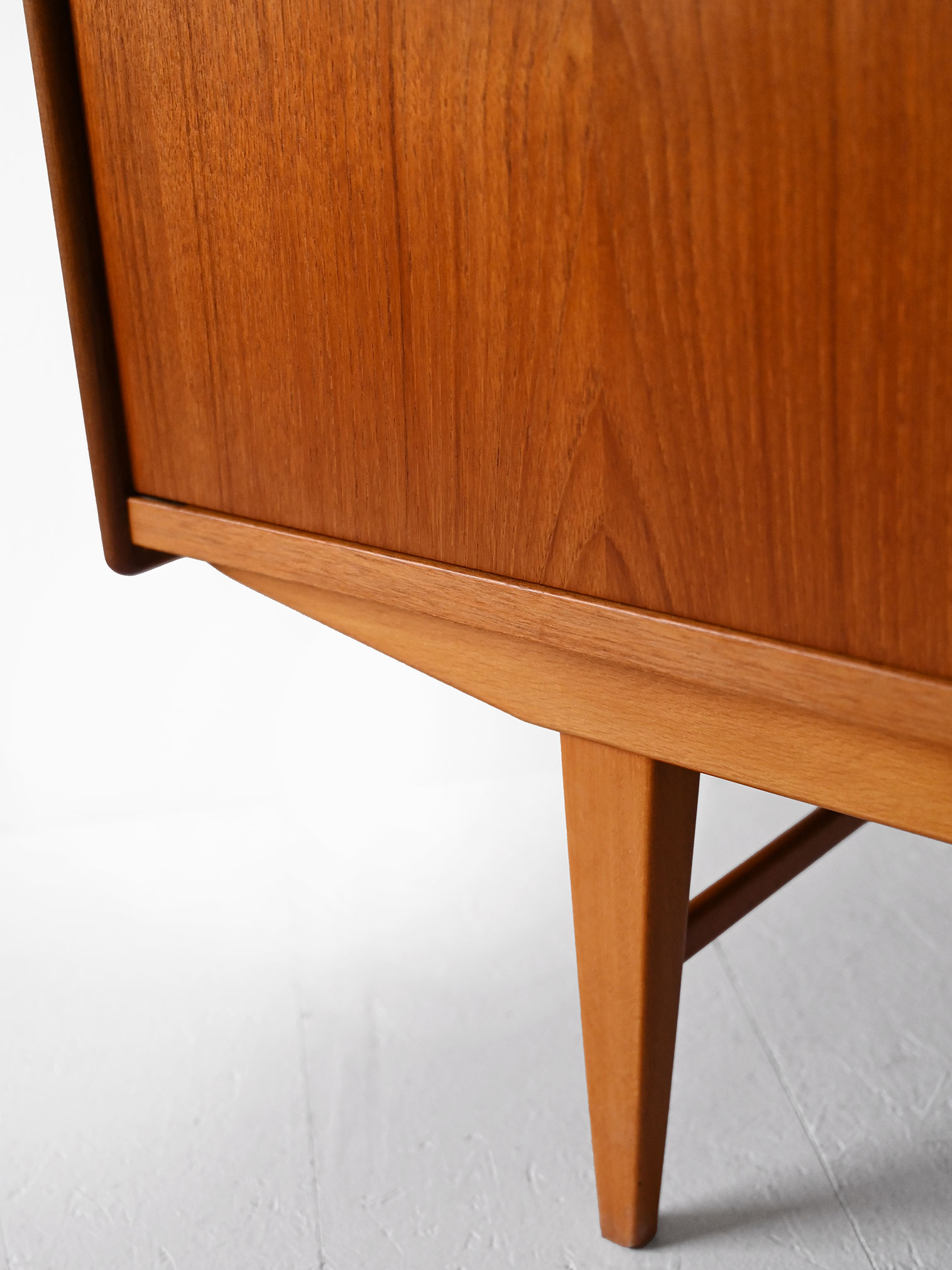 Sideboard 60s cassetti centrali-h Sideboard anni '60 con cassetti centrali-h