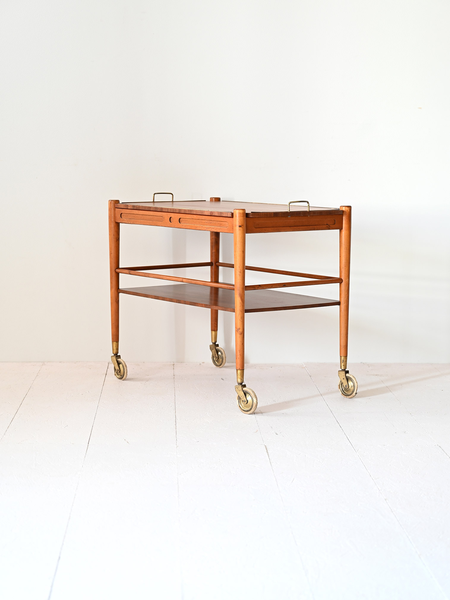 Carrello vintage mogano-e Carrello vintage in mogano-e