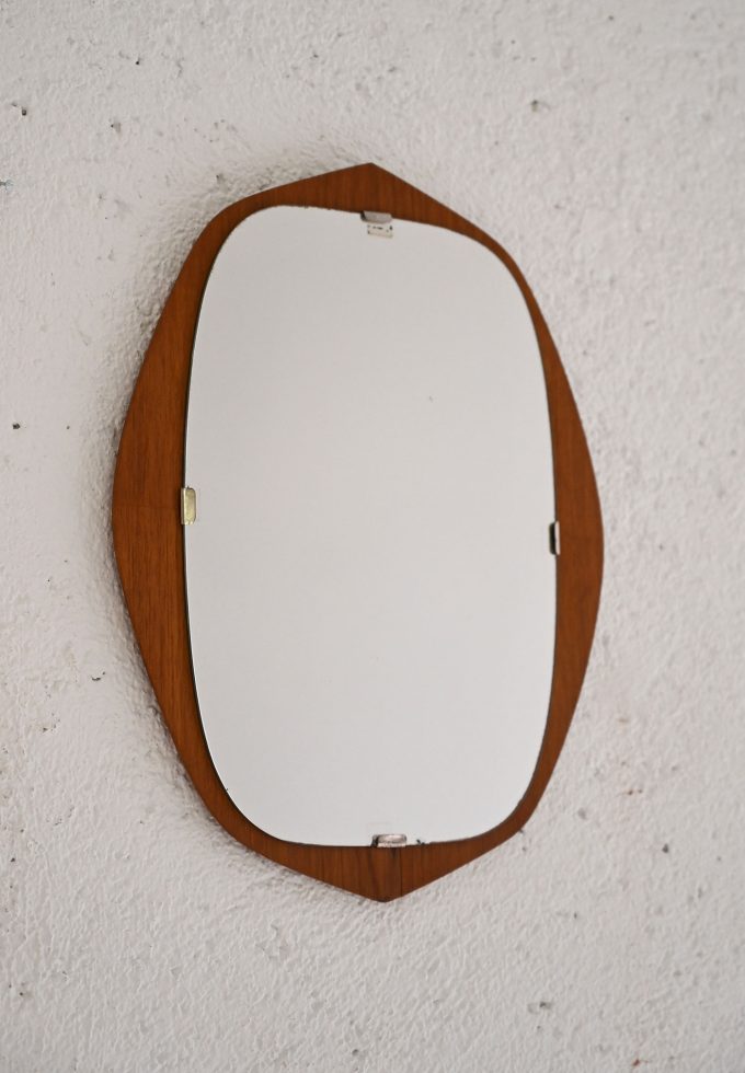 Piccolo specchio scandinavo in teak anni '50 – Design vintage-a