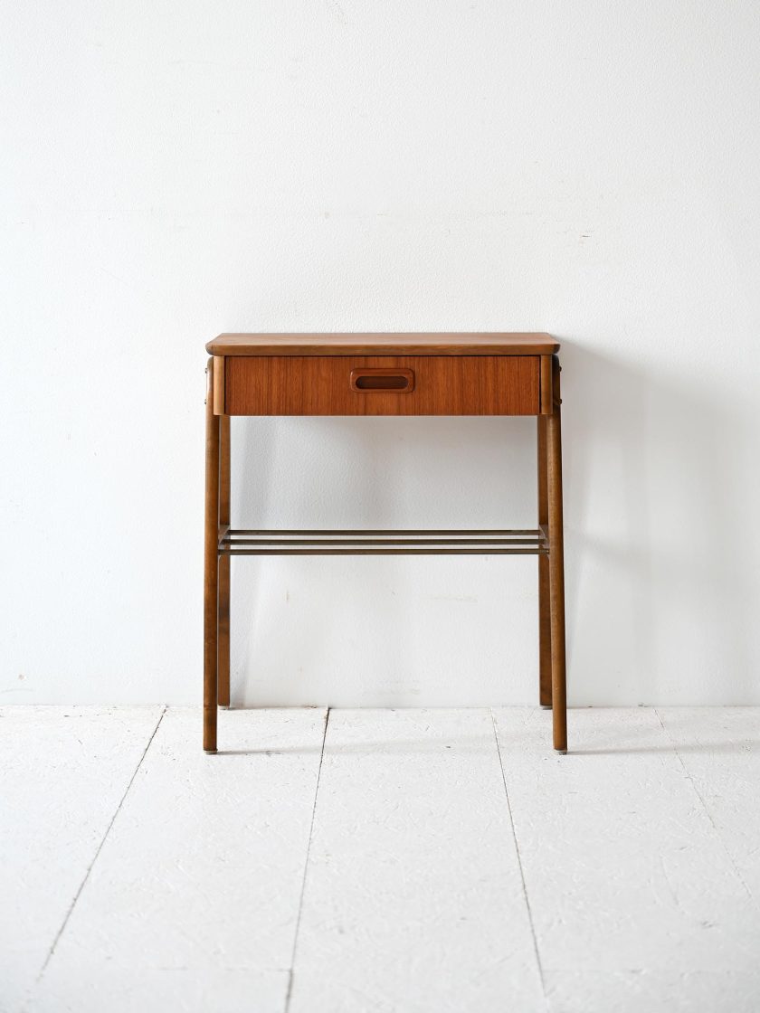 Comodino svedese anni '60-b