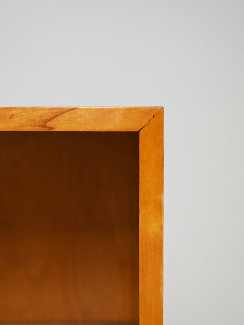 Libreria scandinava in radica-f