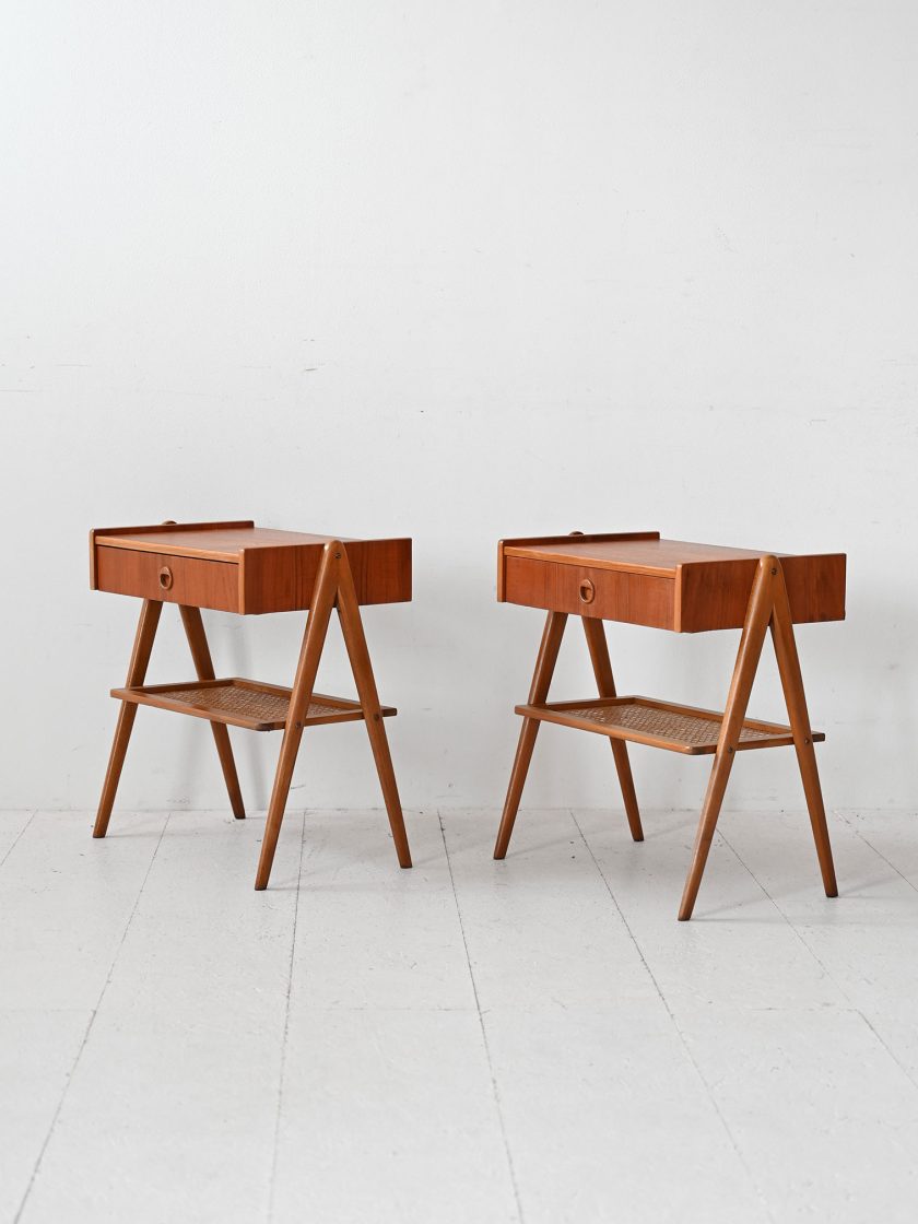 Comodini scandinavi in teak e rattan-d