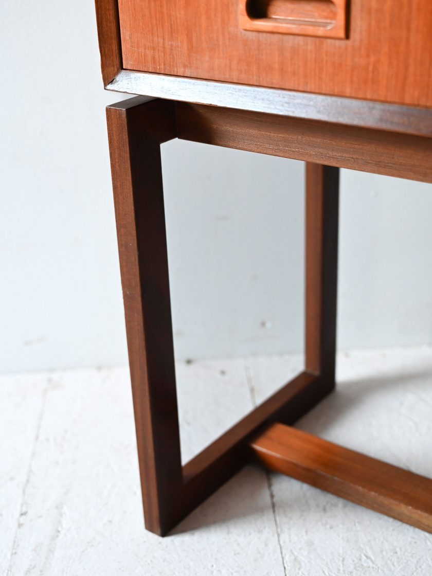 Comodino in teak anni '60-g