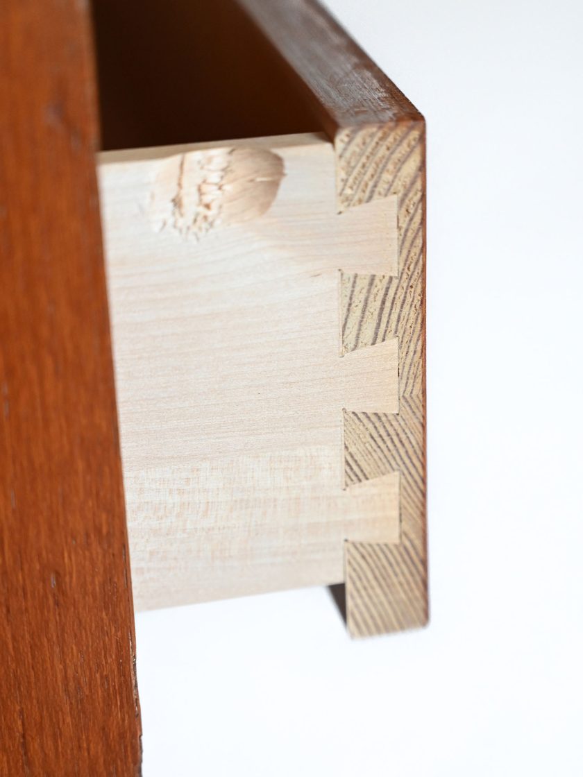 Comodino in teak anni '60-h
