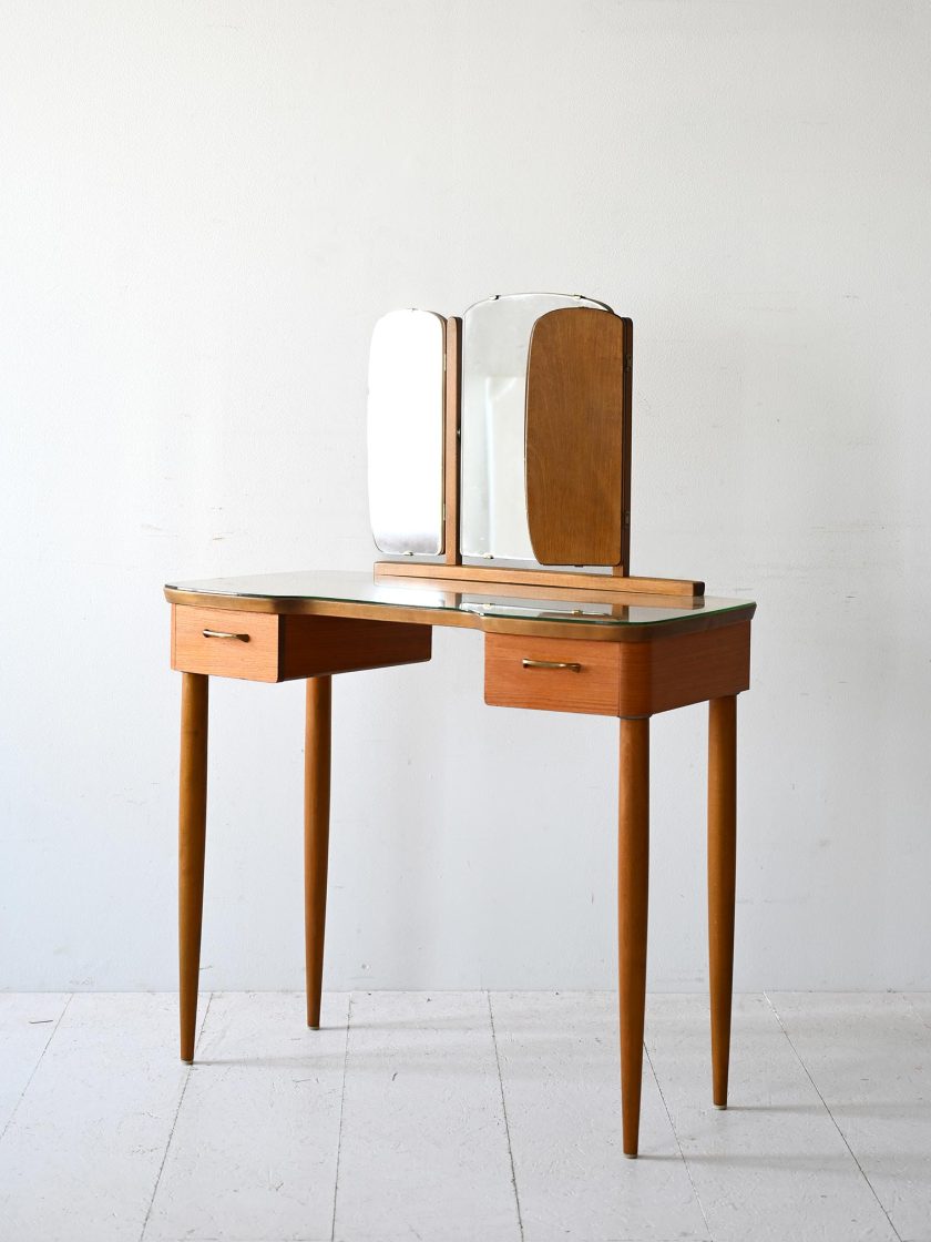 Toeletta vintage con specchio-c