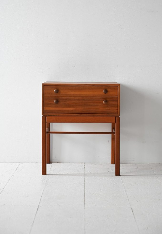 Scandinavian side table Tibro-b