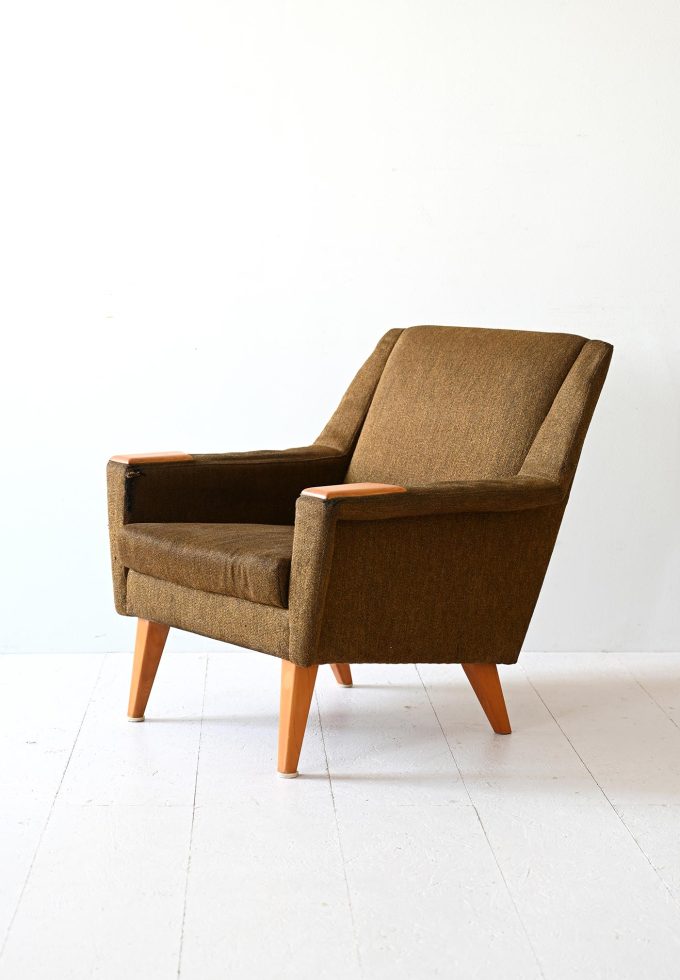 Poltrona vintage scandinava con tessuto originale-a