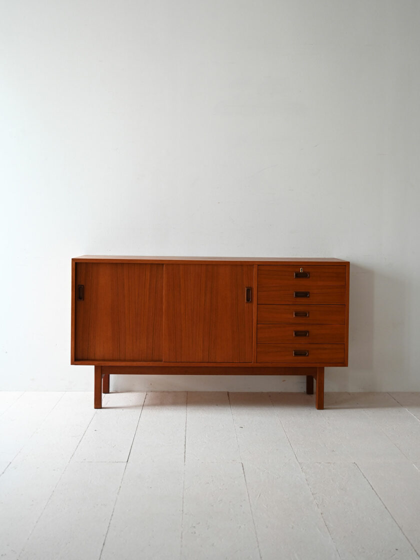 Sideboard scandinavo in teak con ante scorrevoli-b