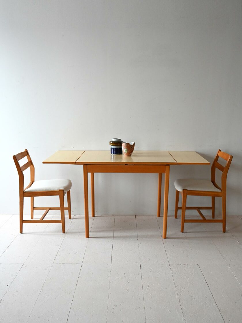 Tavolo vintage scandinavo in formica anni ’50-a