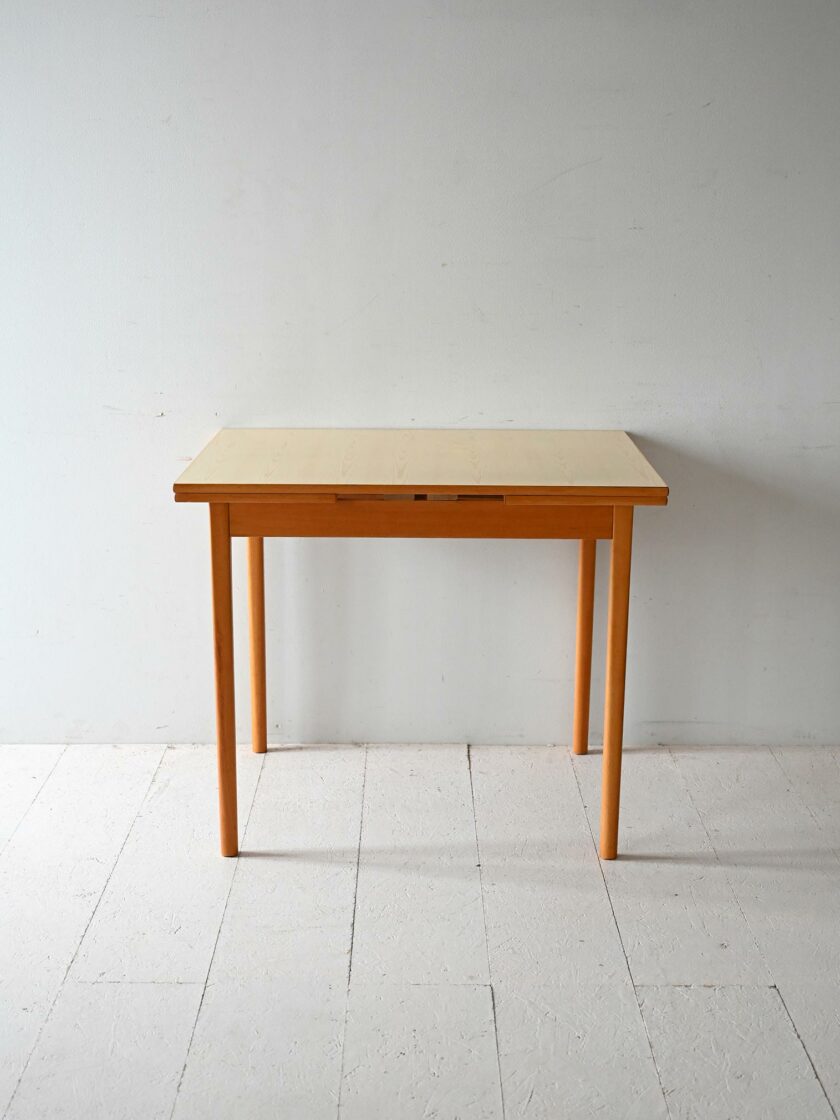 Tavolo vintage scandinavo in formica anni ’50-c