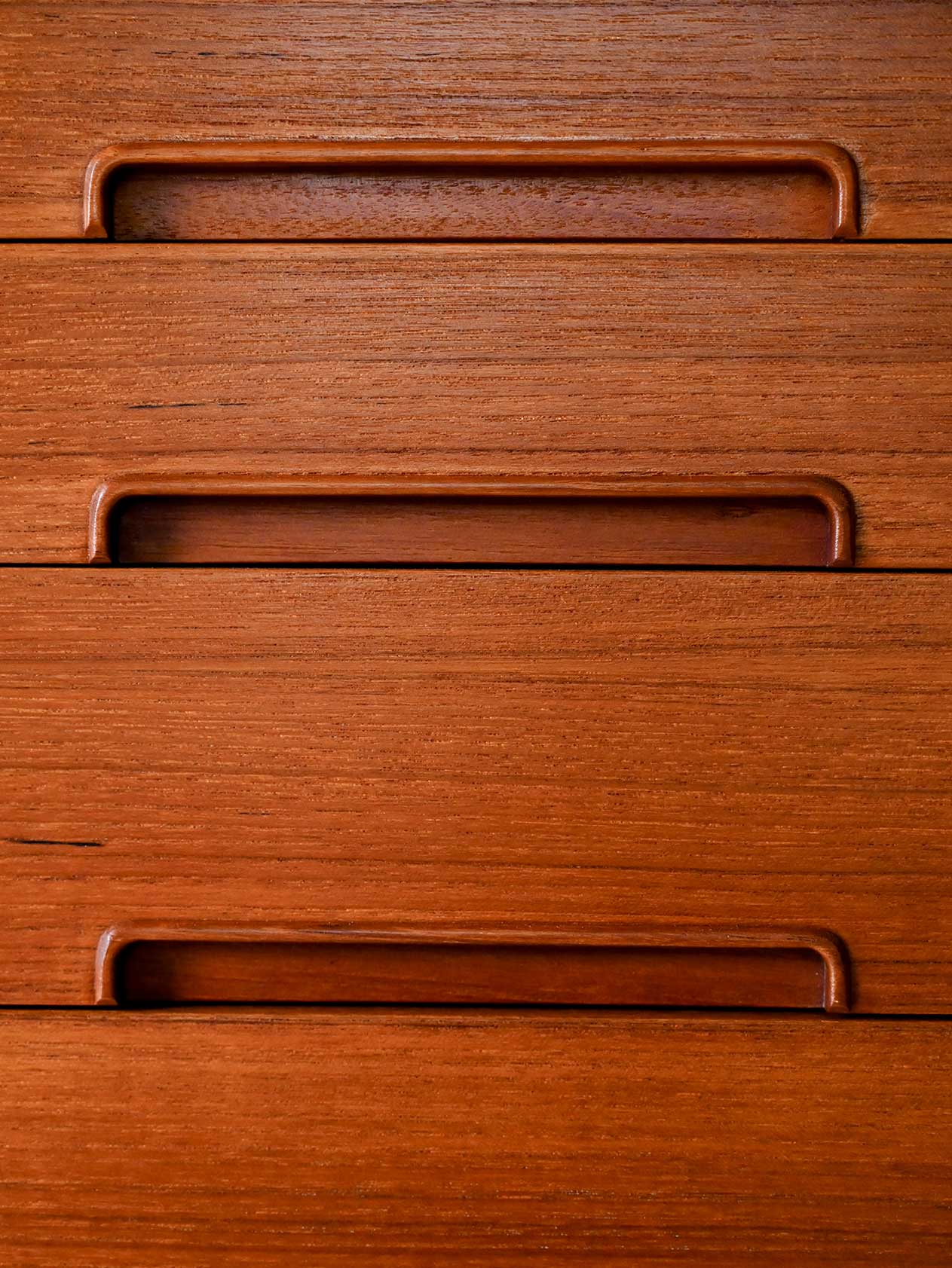 Sideboard vintage scandinavo Nils Jonsson-l Sideboard vintage scandinavo di Nils Jonsson-l