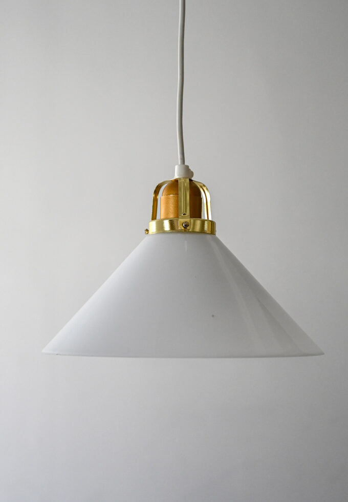 Lampada a sospensione scandinava anni ’50 in vetro e ottone-a