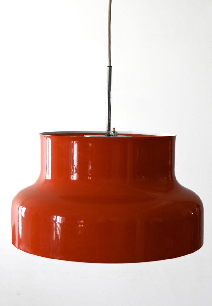 Lampadario rosso “Bumlingen” di Anders Pehrson-b