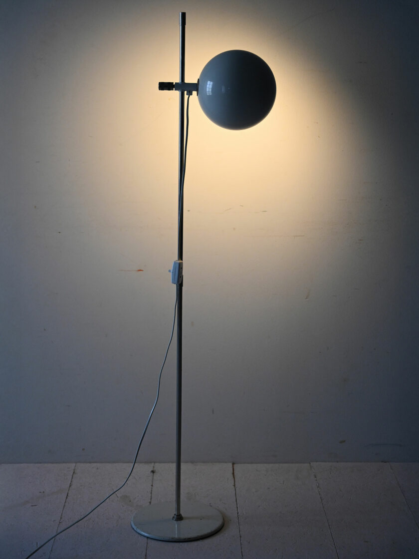 Lampada da terra scandinava anni ’60 regolabile-a