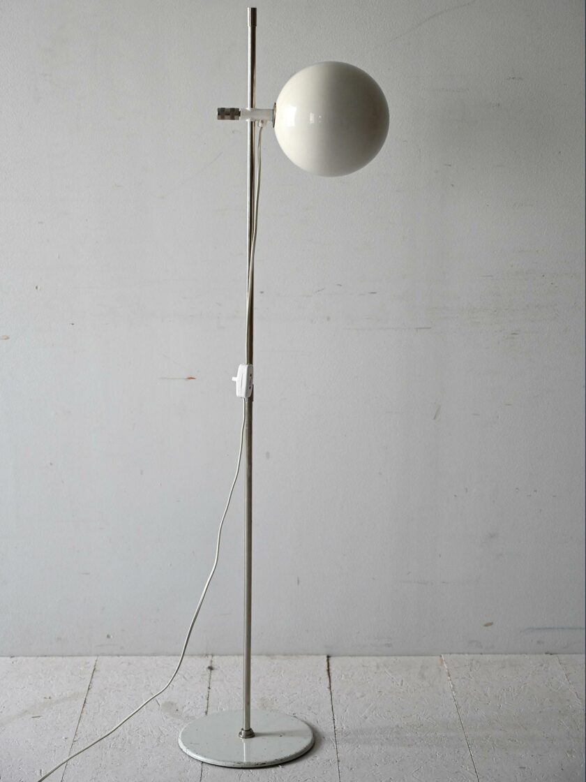 Lampada da terra scandinava anni ’60 regolabile-b