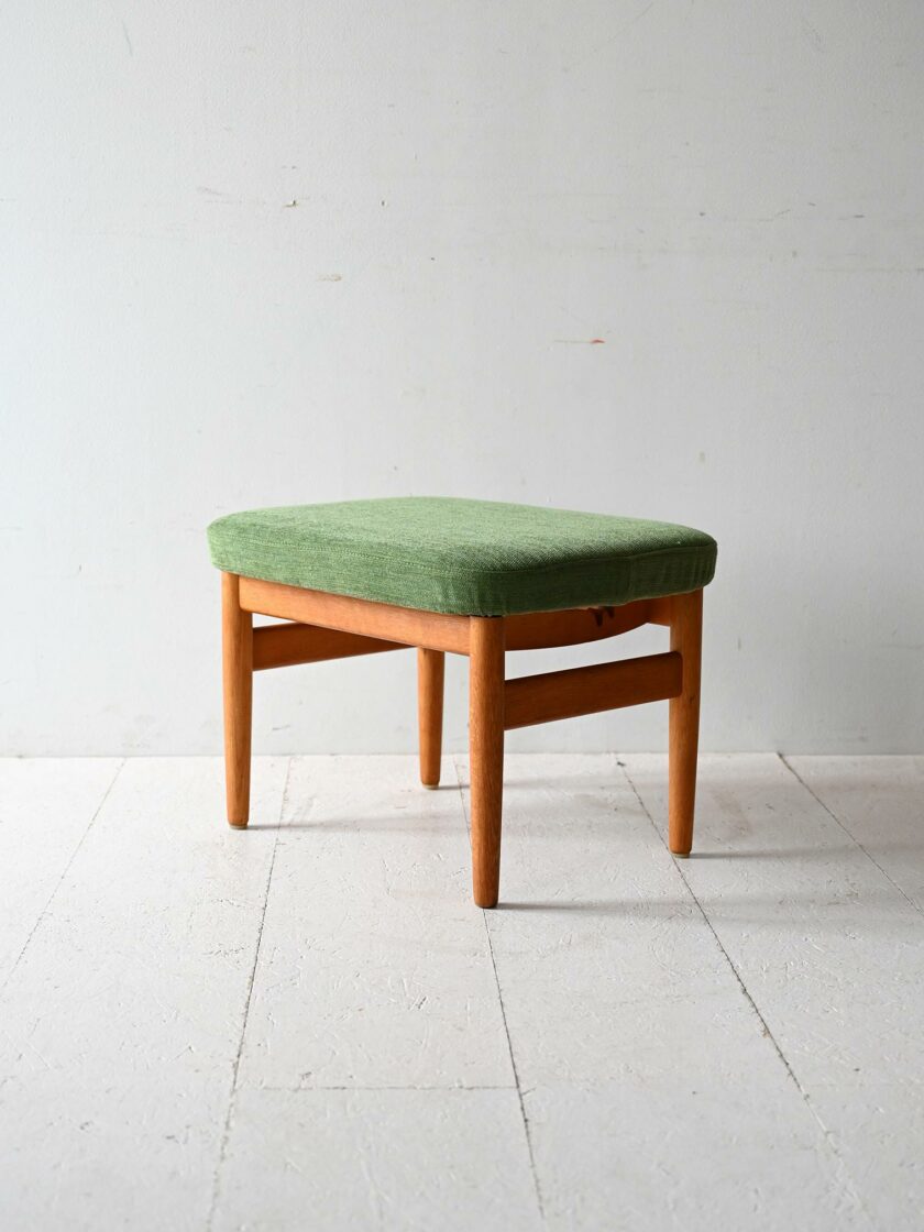 Poggiapiedi vintage scandinavo regolabile con cuscino verde-a