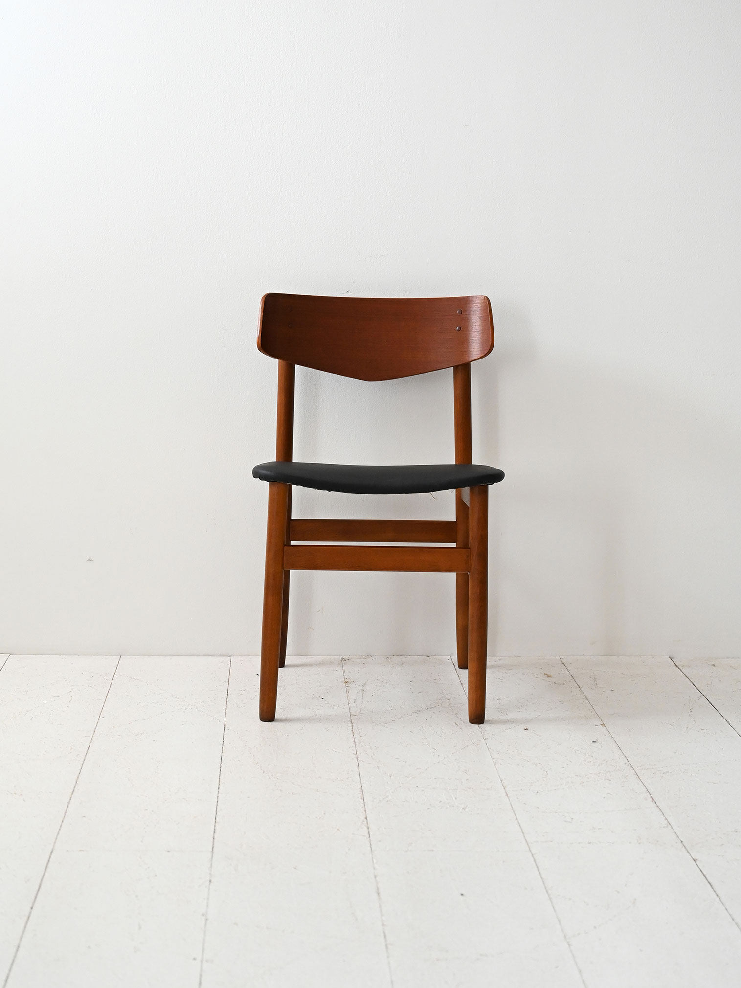 Set quattro sedie scandinave teak-h Set di quattro sedie scandinave in teak-h