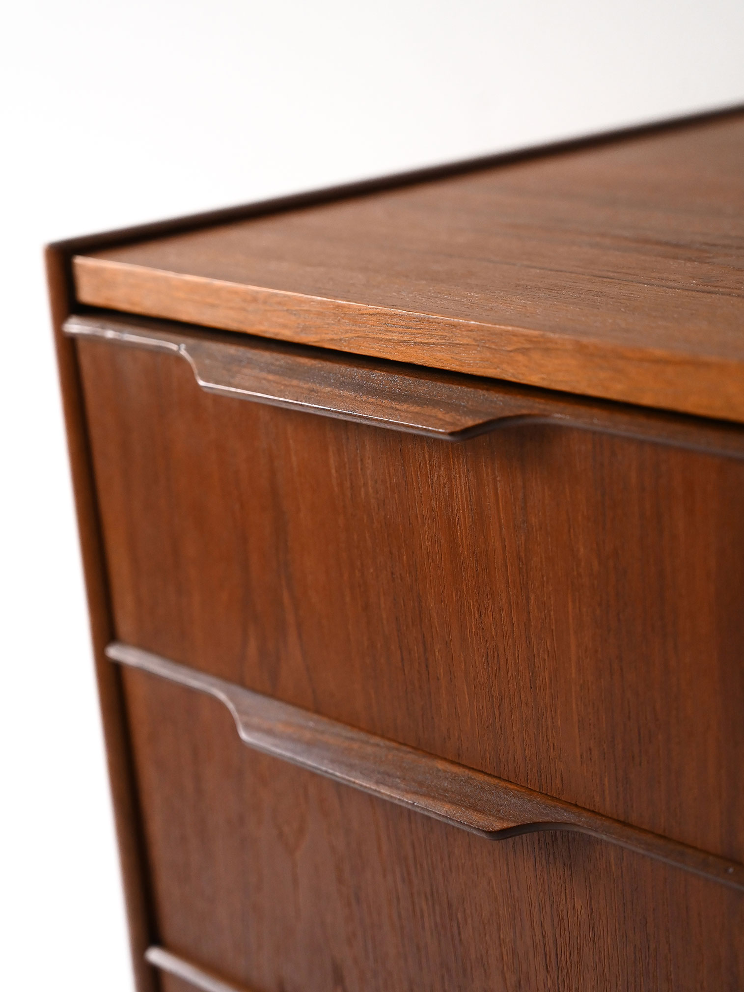 Cassettiera danese vintage teak scuro-i Cassettiera danese vintage in teak scuro-i