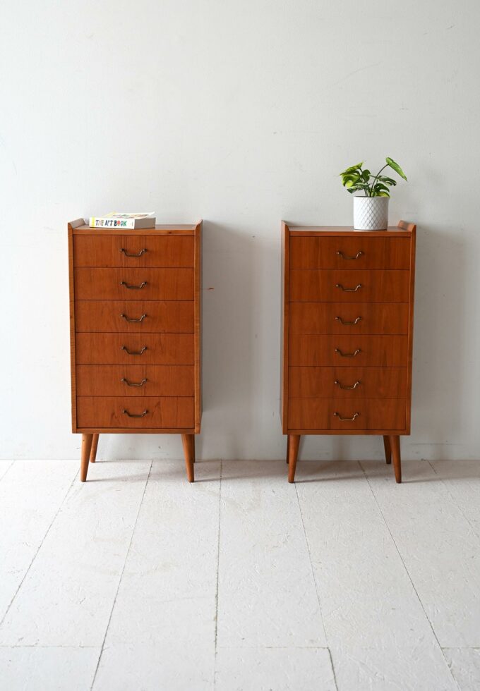 Coppia comodini scandinavi in teak anni '50-a