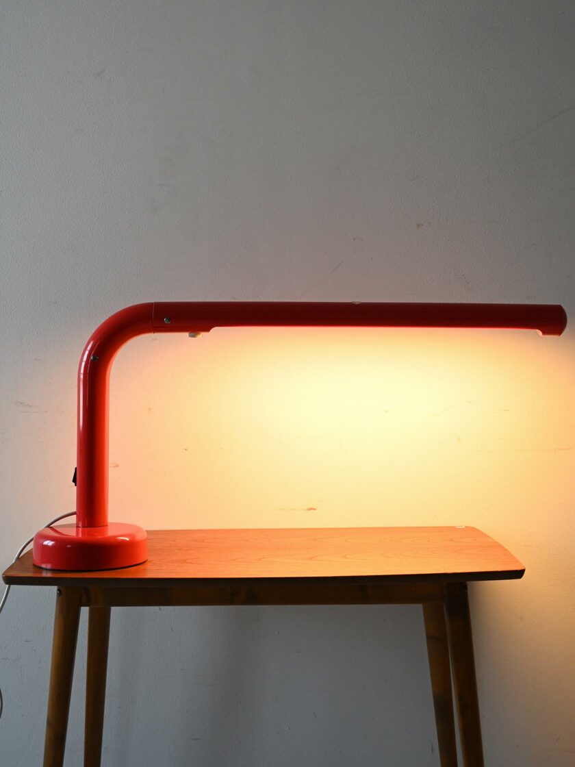 Lampada Tuben rossa di Stilnovo, anni ’80-a