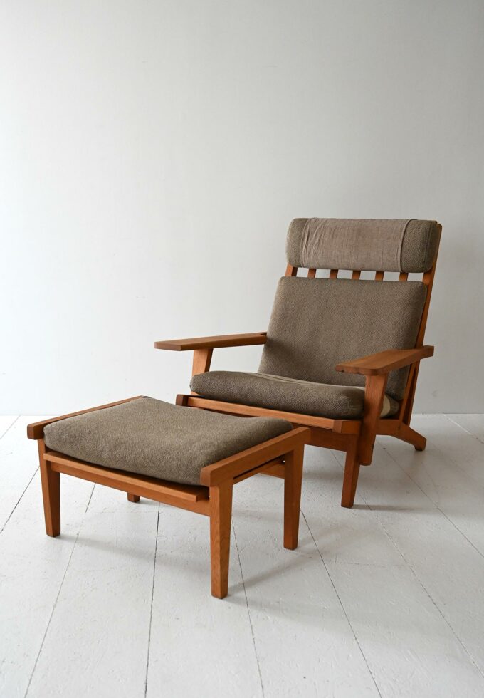 GE 290 armchair by Hans Wegner for Getama-a