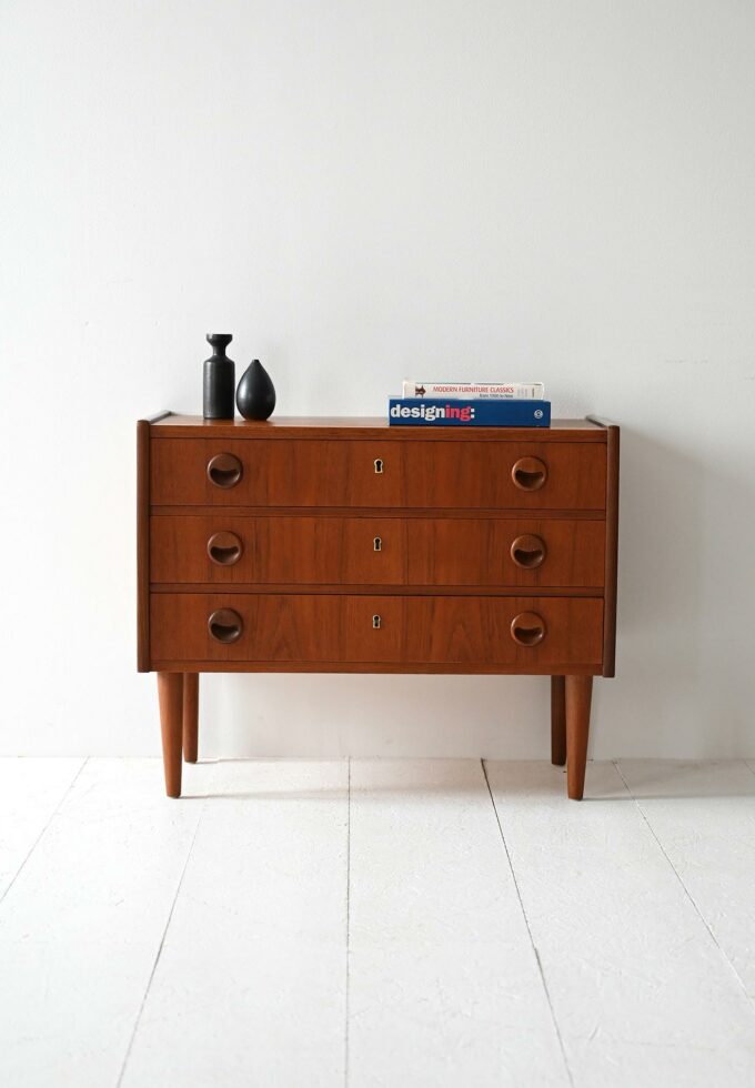 Cassettiera scandinava anni ’50/’60 in teak-a