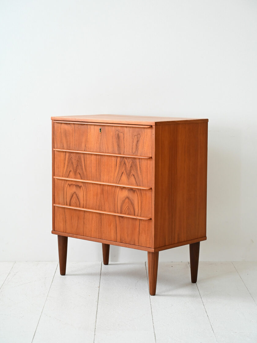 Cassettiera scandinava vintage in teak fiammato-c