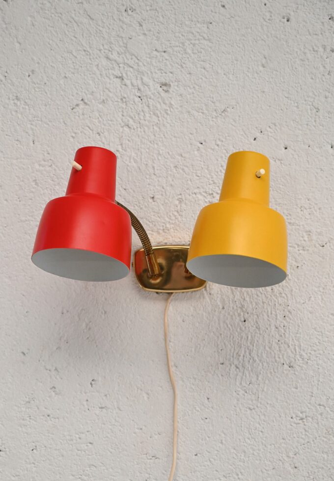 Applique scandinava anni '60 bicolore in metallo-b