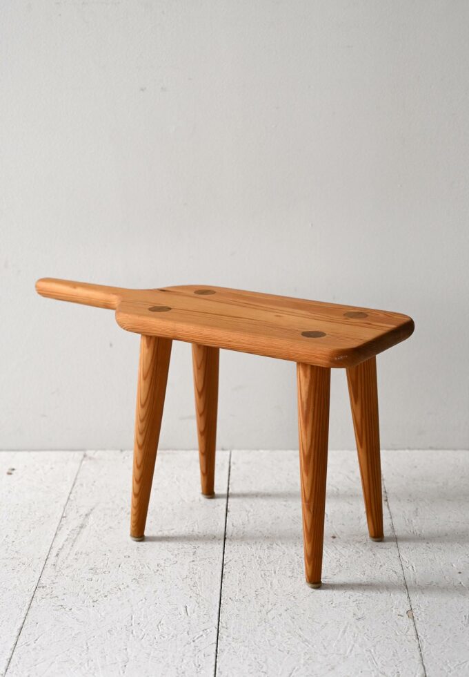 Scandinavian 1950s larch-b stool.