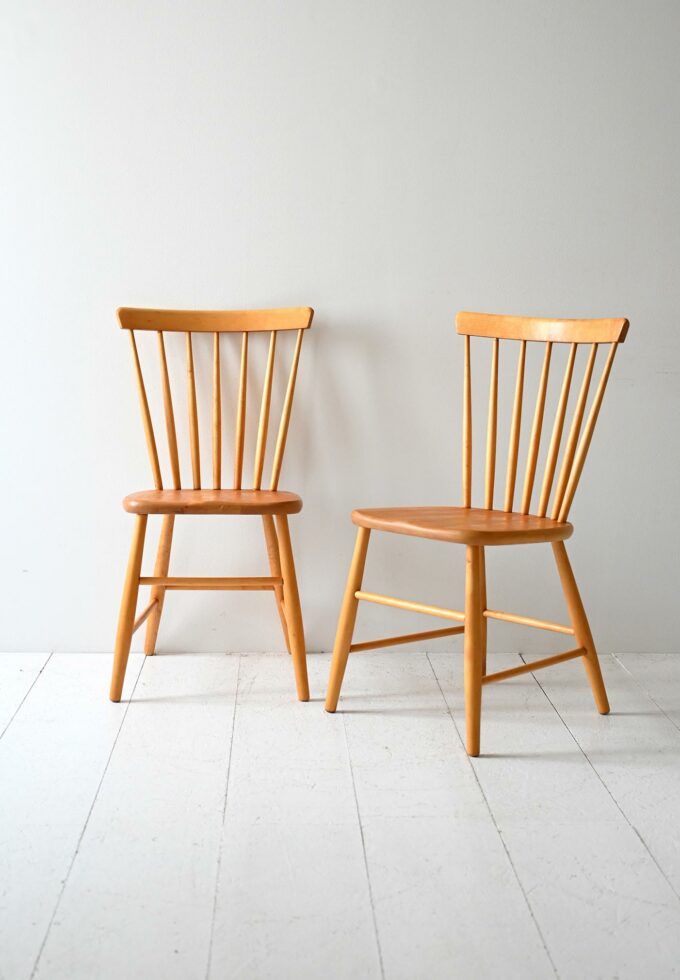 Coppia di sedie scandinave vintage modello Pinstolar-a