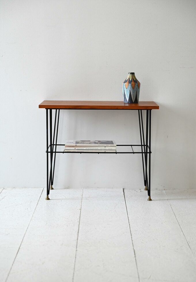Comodino scandinavo vintage in legno e metallo-a