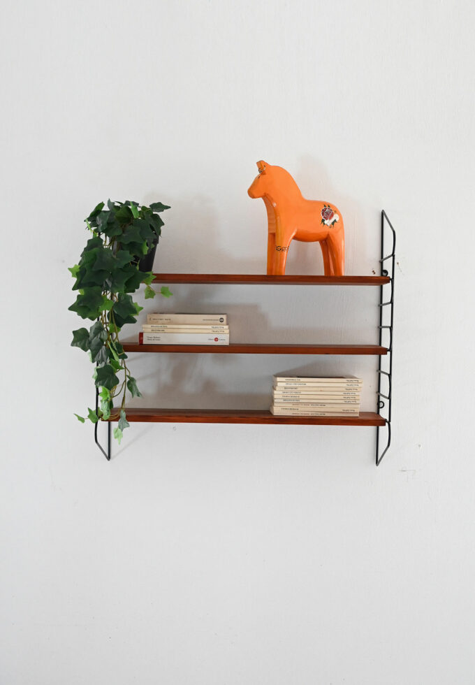 1960s Scandinavian "hylla" shelf in mahogany-a
