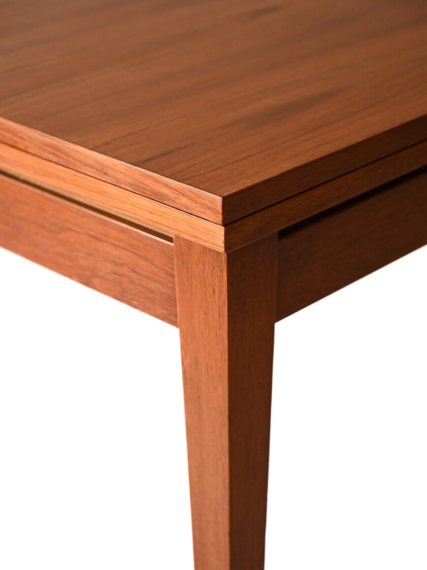 Scandinavian 60s square teak table-i