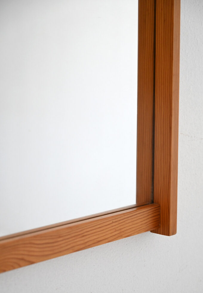 Scandinavian vintage 60s pine-b mirror.